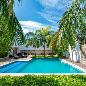 Hotel Embajadores ****